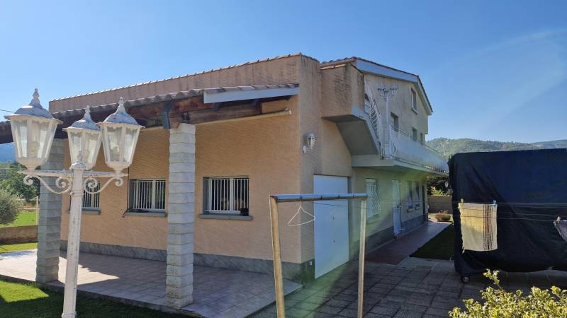 Isolation extérieure villa particulier à Mallemoisson